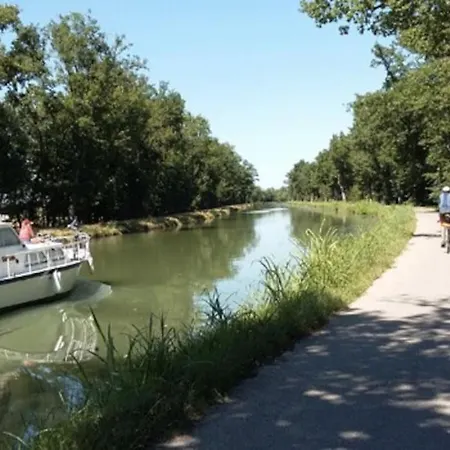 Le Cantomerle - Parking Gratuit Sur Place - Terrasse - Jardin - Au Bord Du Canal - 2 A 3 Personnes
